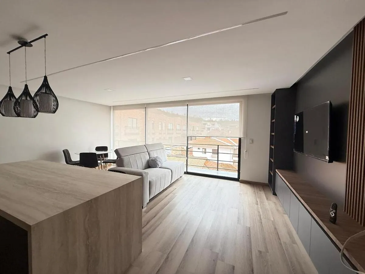 Lujo Y Estilo En Suite Doble Por Estrenar - Cuenca